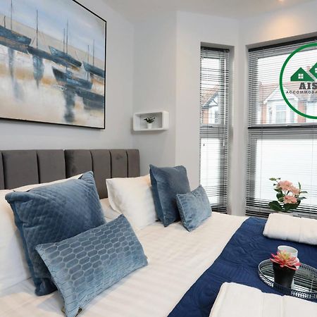 Aisiki Apartments At Stanhope Road, North Finchley, Airconditioned Multiple 2 Or 3-Bedroom, Pet-Friendly Duplex Flats, King Or Twin Beds, Airconditioned & Free Wi-Fi Buitenkant foto