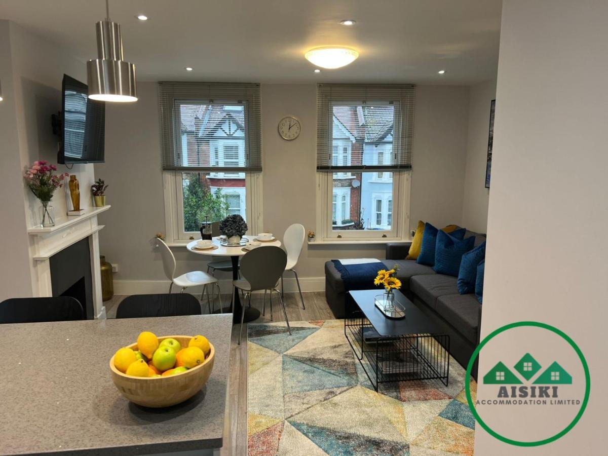 Aisiki Apartments At Stanhope Road, North Finchley, Airconditioned Multiple 2 Or 3-Bedroom, Pet-Friendly Duplex Flats, King Or Twin Beds, Airconditioned & Free Wi-Fi Buitenkant foto