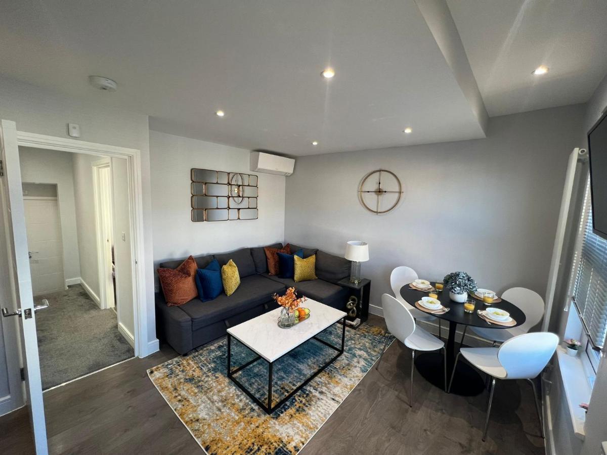 Aisiki Apartments At Stanhope Road, North Finchley, Airconditioned Multiple 2 Or 3-Bedroom, Pet-Friendly Duplex Flats, King Or Twin Beds, Airconditioned & Free Wi-Fi Buitenkant foto