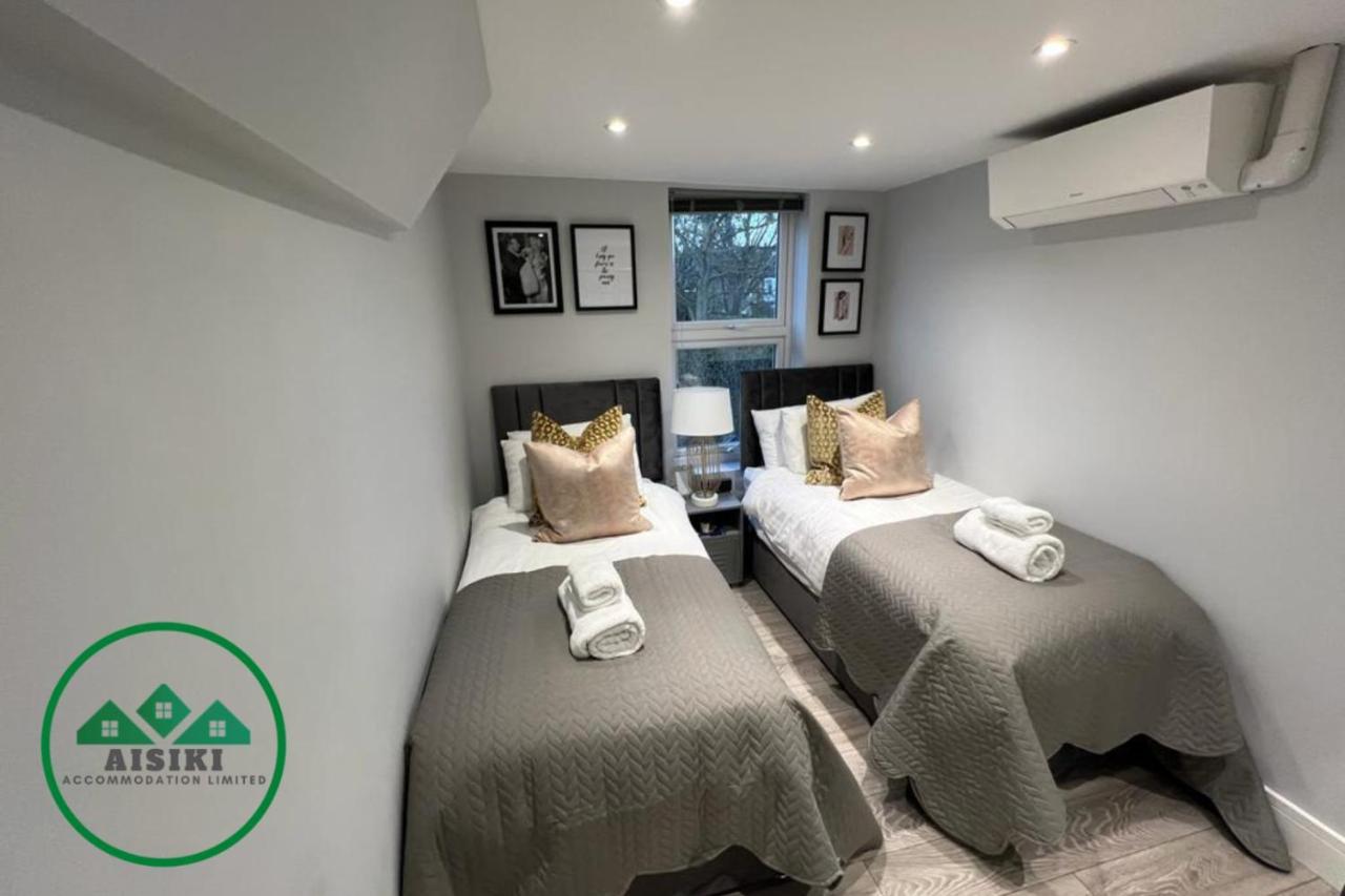 Aisiki Apartments At Stanhope Road, North Finchley, Airconditioned Multiple 2 Or 3-Bedroom, Pet-Friendly Duplex Flats, King Or Twin Beds, Airconditioned & Free Wi-Fi Buitenkant foto