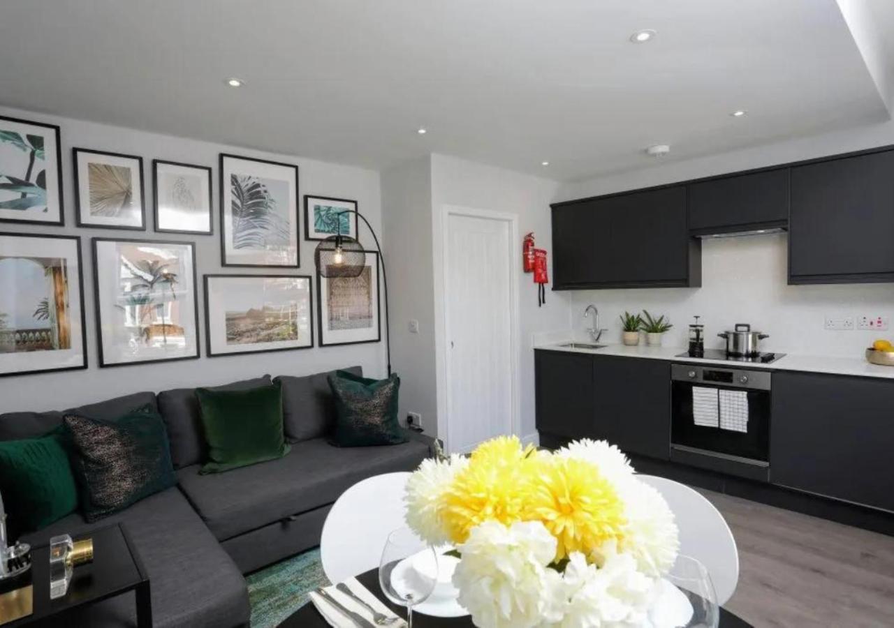 Aisiki Apartments At Stanhope Road, North Finchley, Airconditioned Multiple 2 Or 3-Bedroom, Pet-Friendly Duplex Flats, King Or Twin Beds, Airconditioned & Free Wi-Fi Buitenkant foto