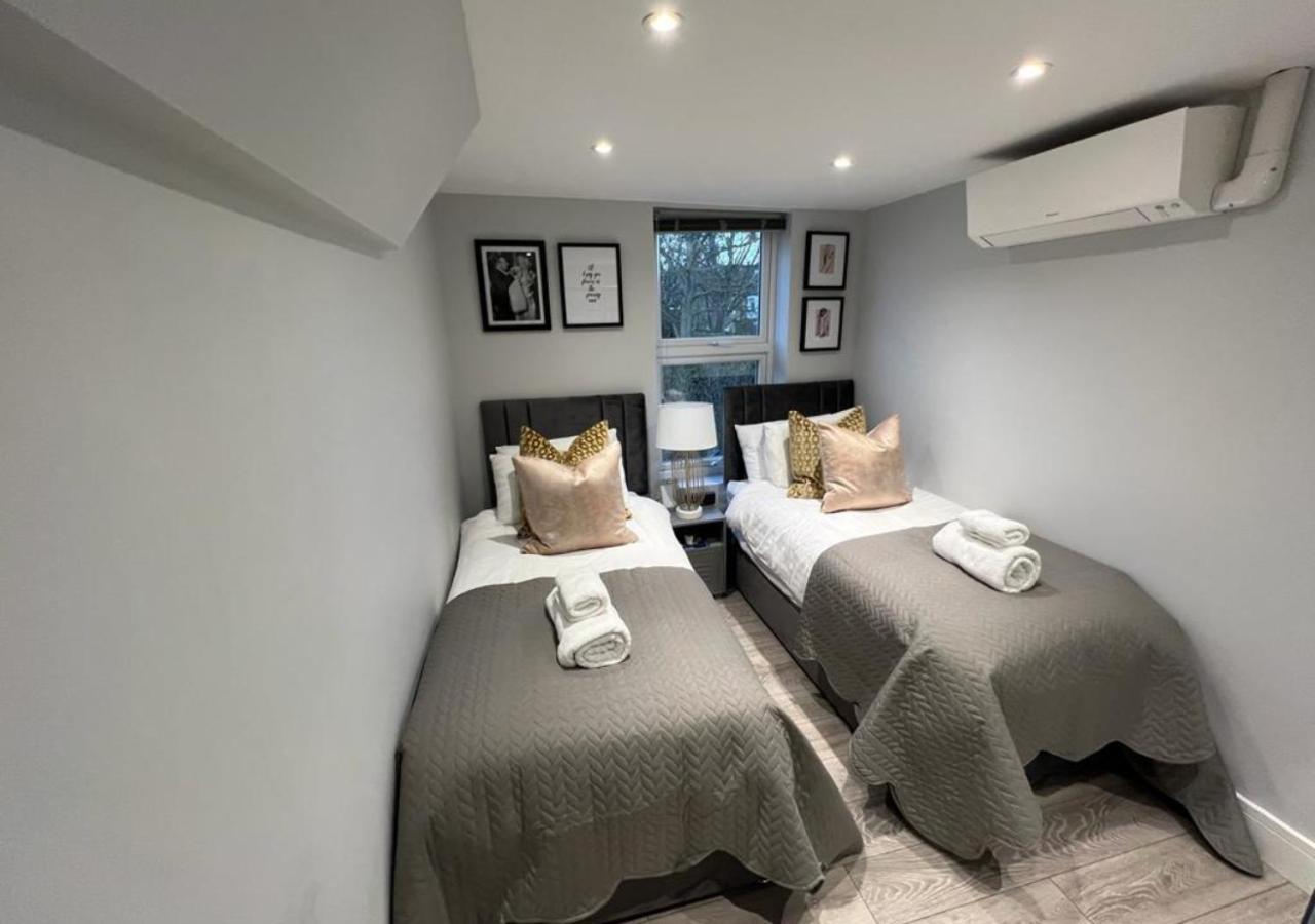 Aisiki Apartments At Stanhope Road, North Finchley, Airconditioned Multiple 2 Or 3-Bedroom, Pet-Friendly Duplex Flats, King Or Twin Beds, Airconditioned & Free Wi-Fi Buitenkant foto