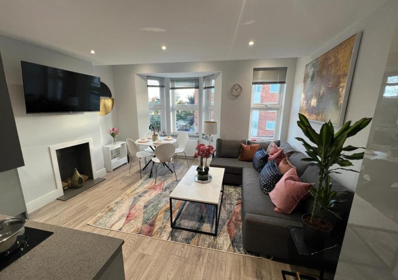 Aisiki Apartments At Stanhope Road, North Finchley, Airconditioned Multiple 2 Or 3-Bedroom, Pet-Friendly Duplex Flats, King Or Twin Beds, Airconditioned & Free Wi-Fi Buitenkant foto