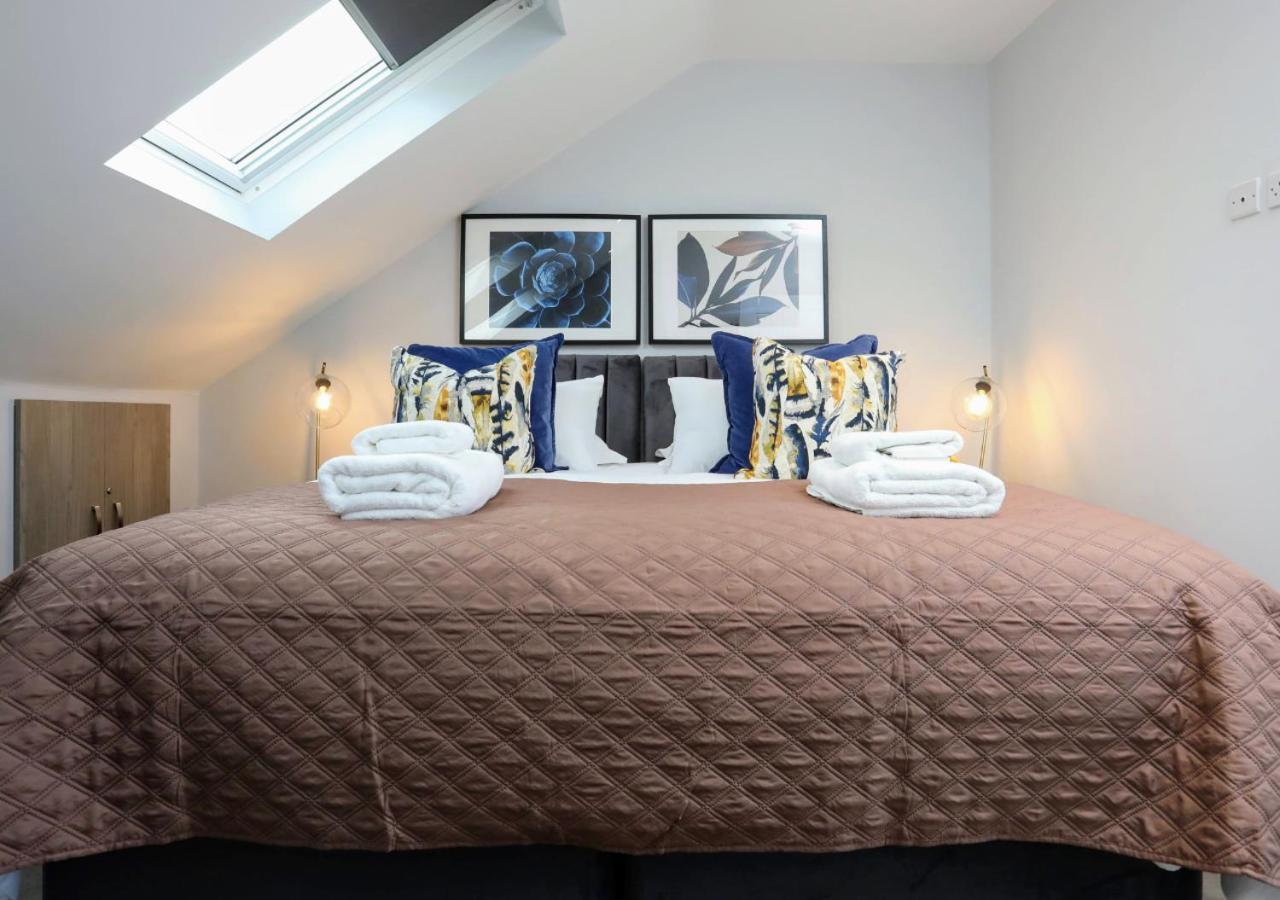 Aisiki Apartments At Stanhope Road, North Finchley, Airconditioned Multiple 2 Or 3-Bedroom, Pet-Friendly Duplex Flats, King Or Twin Beds, Airconditioned & Free Wi-Fi Buitenkant foto