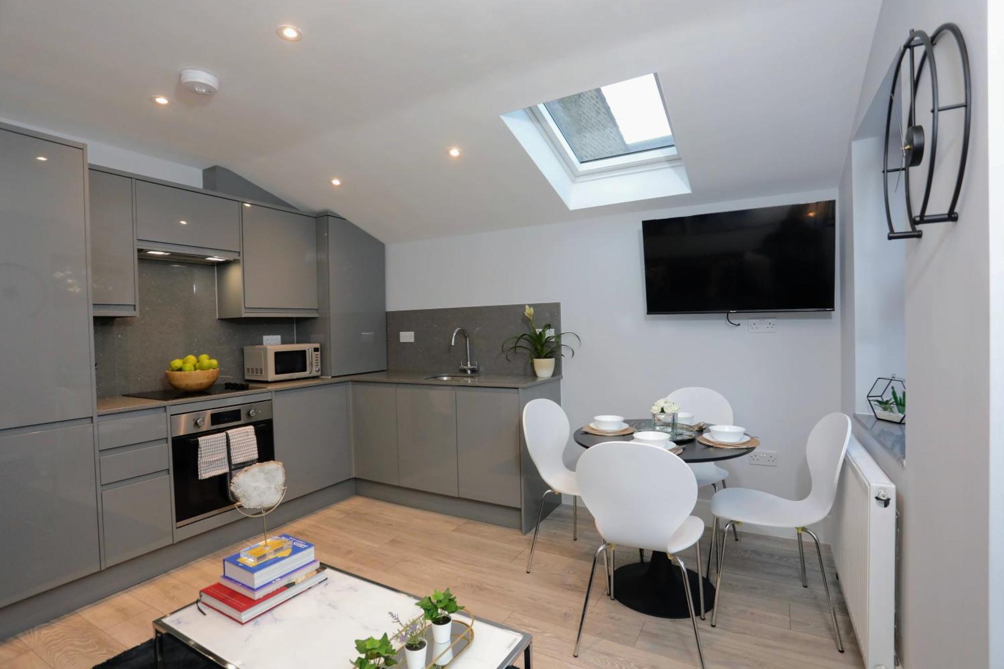 Aisiki Apartments At Stanhope Road, North Finchley, Airconditioned Multiple 2 Or 3-Bedroom, Pet-Friendly Duplex Flats, King Or Twin Beds, Airconditioned & Free Wi-Fi Buitenkant foto
