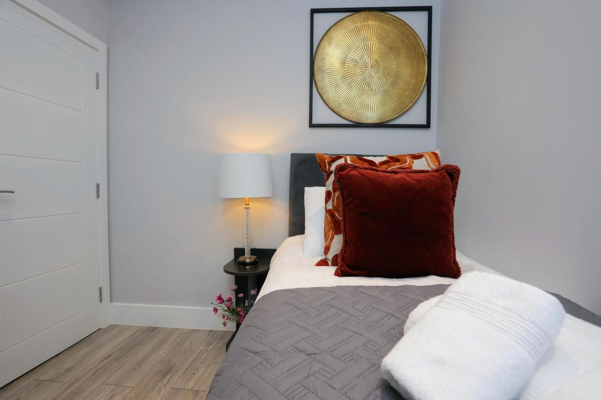 Aisiki Apartments At Stanhope Road, North Finchley, Airconditioned Multiple 2 Or 3-Bedroom, Pet-Friendly Duplex Flats, King Or Twin Beds, Airconditioned & Free Wi-Fi Buitenkant foto