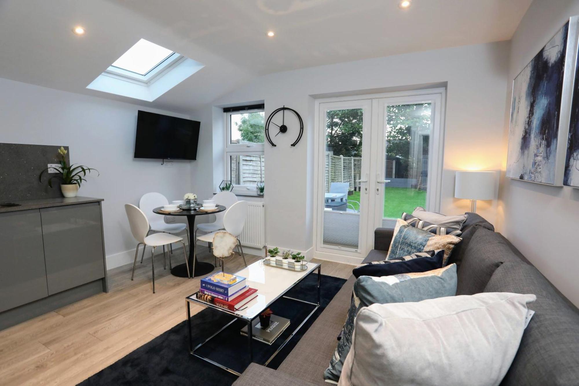 Aisiki Apartments At Stanhope Road, North Finchley, Airconditioned Multiple 2 Or 3-Bedroom, Pet-Friendly Duplex Flats, King Or Twin Beds, Airconditioned & Free Wi-Fi Buitenkant foto