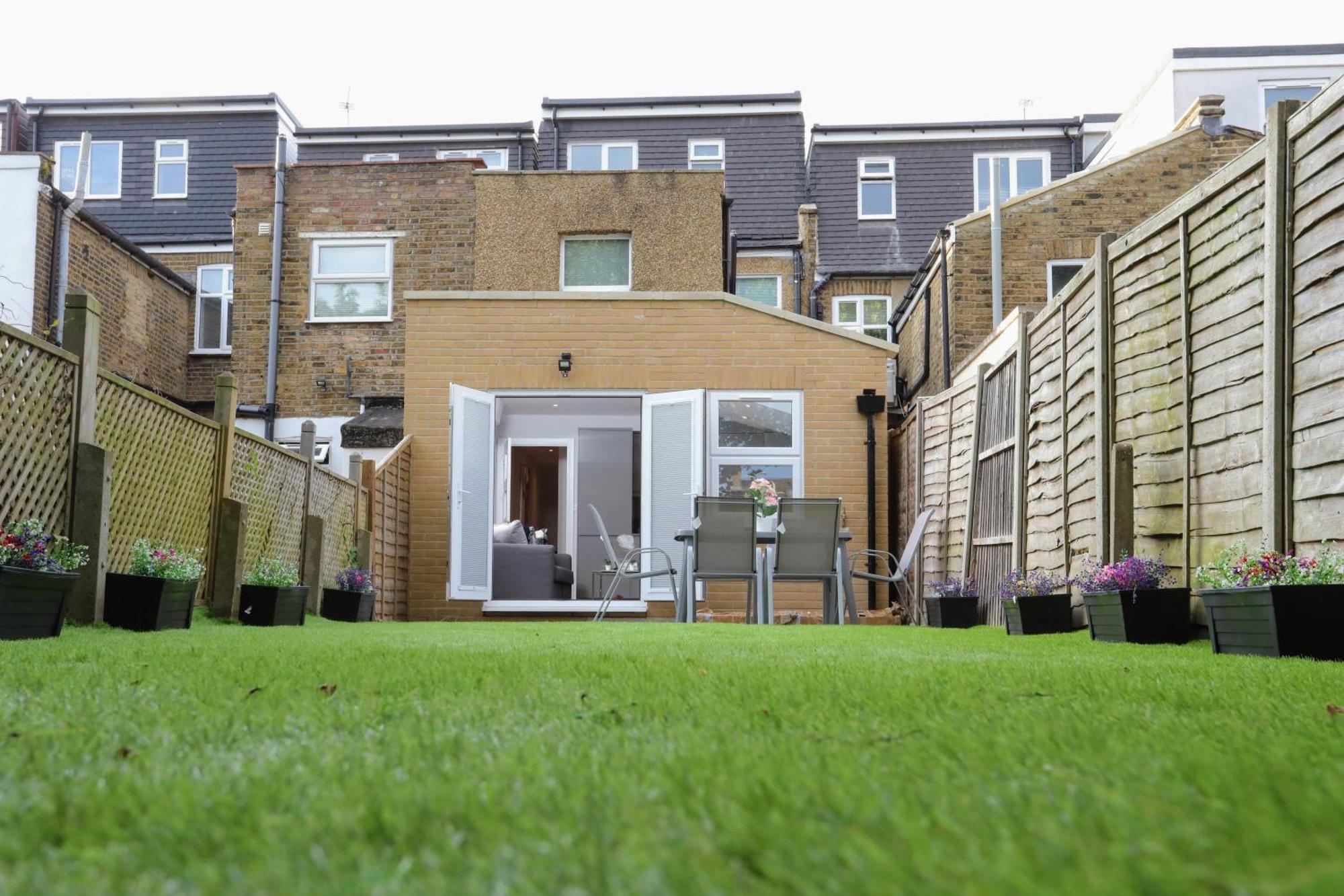Aisiki Apartments At Stanhope Road, North Finchley, Airconditioned Multiple 2 Or 3-Bedroom, Pet-Friendly Duplex Flats, King Or Twin Beds, Airconditioned & Free Wi-Fi Buitenkant foto