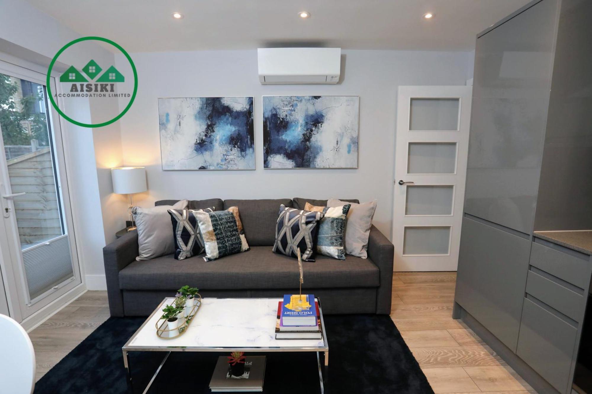 Aisiki Apartments At Stanhope Road, North Finchley, Airconditioned Multiple 2 Or 3-Bedroom, Pet-Friendly Duplex Flats, King Or Twin Beds, Airconditioned & Free Wi-Fi Buitenkant foto