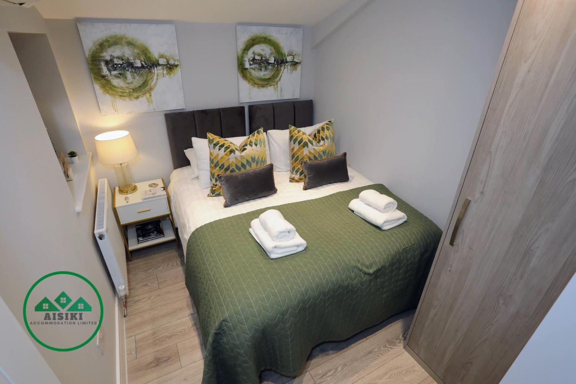 Aisiki Apartments At Stanhope Road, North Finchley, Airconditioned Multiple 2 Or 3-Bedroom, Pet-Friendly Duplex Flats, King Or Twin Beds, Airconditioned & Free Wi-Fi Buitenkant foto