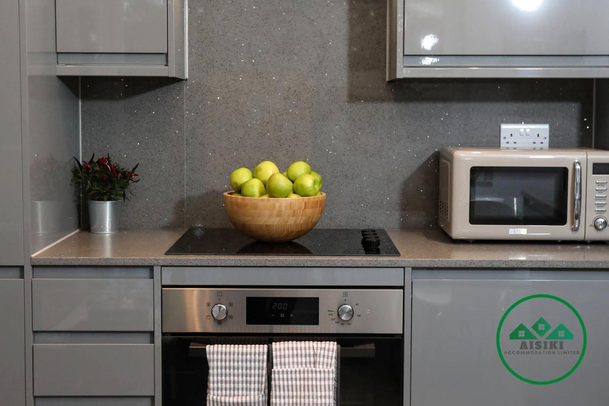 Aisiki Apartments At Stanhope Road, North Finchley, Airconditioned Multiple 2 Or 3-Bedroom, Pet-Friendly Duplex Flats, King Or Twin Beds, Airconditioned & Free Wi-Fi Buitenkant foto
