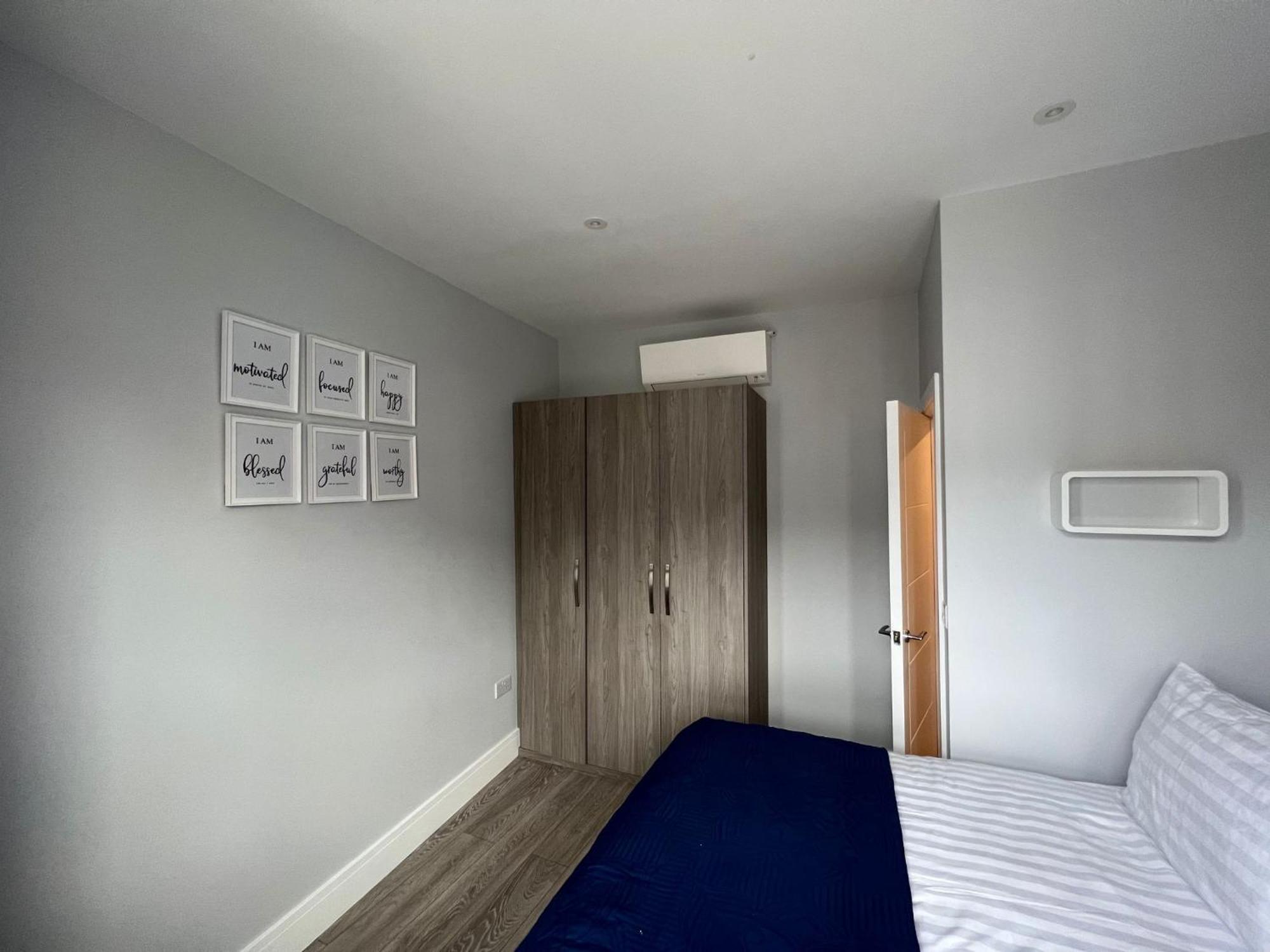 Aisiki Apartments At Stanhope Road, North Finchley, Airconditioned Multiple 2 Or 3-Bedroom, Pet-Friendly Duplex Flats, King Or Twin Beds, Airconditioned & Free Wi-Fi Buitenkant foto
